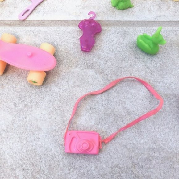 Vintage LIKE NEW Doll Accessories Furnitures - Picture 4 of 9